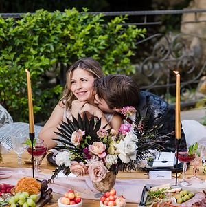 A bit of romance at the dinner table