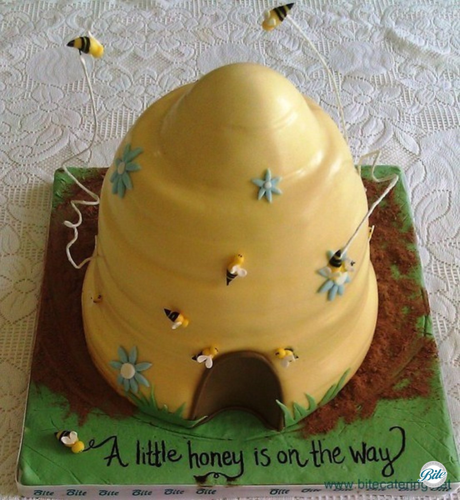 Baby Shower Beehive Cake