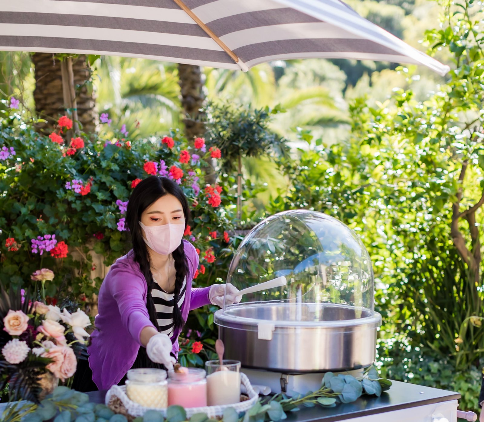 Elegant cotton candy service