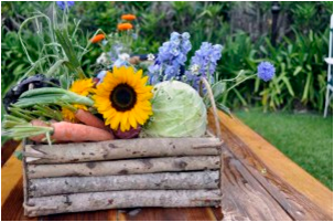 Green Wedding in Bel Air Country Basket